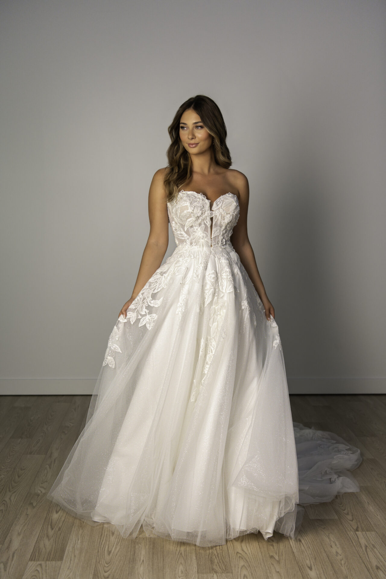 SY8166 by Stella York