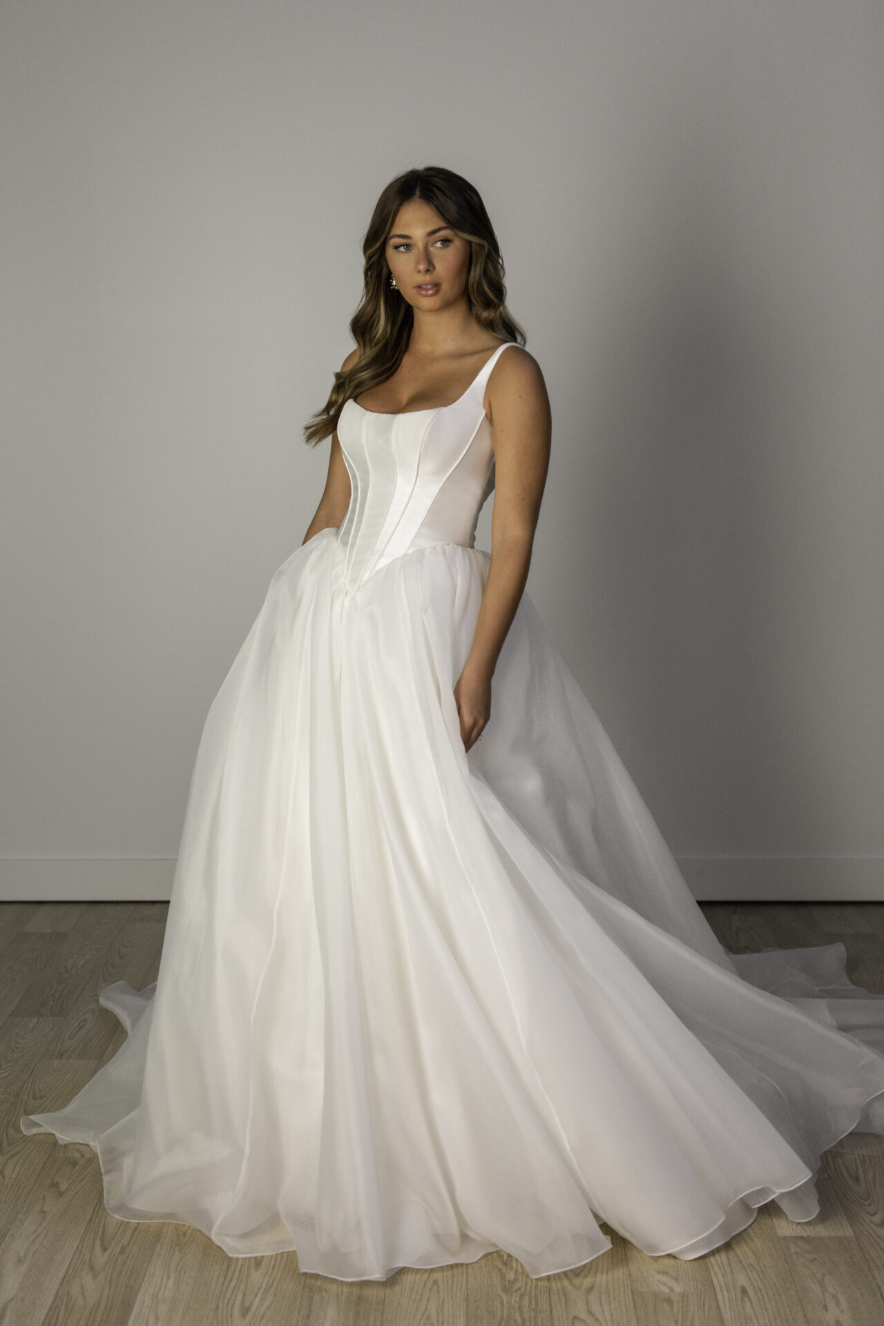 SY8222 by Stella York